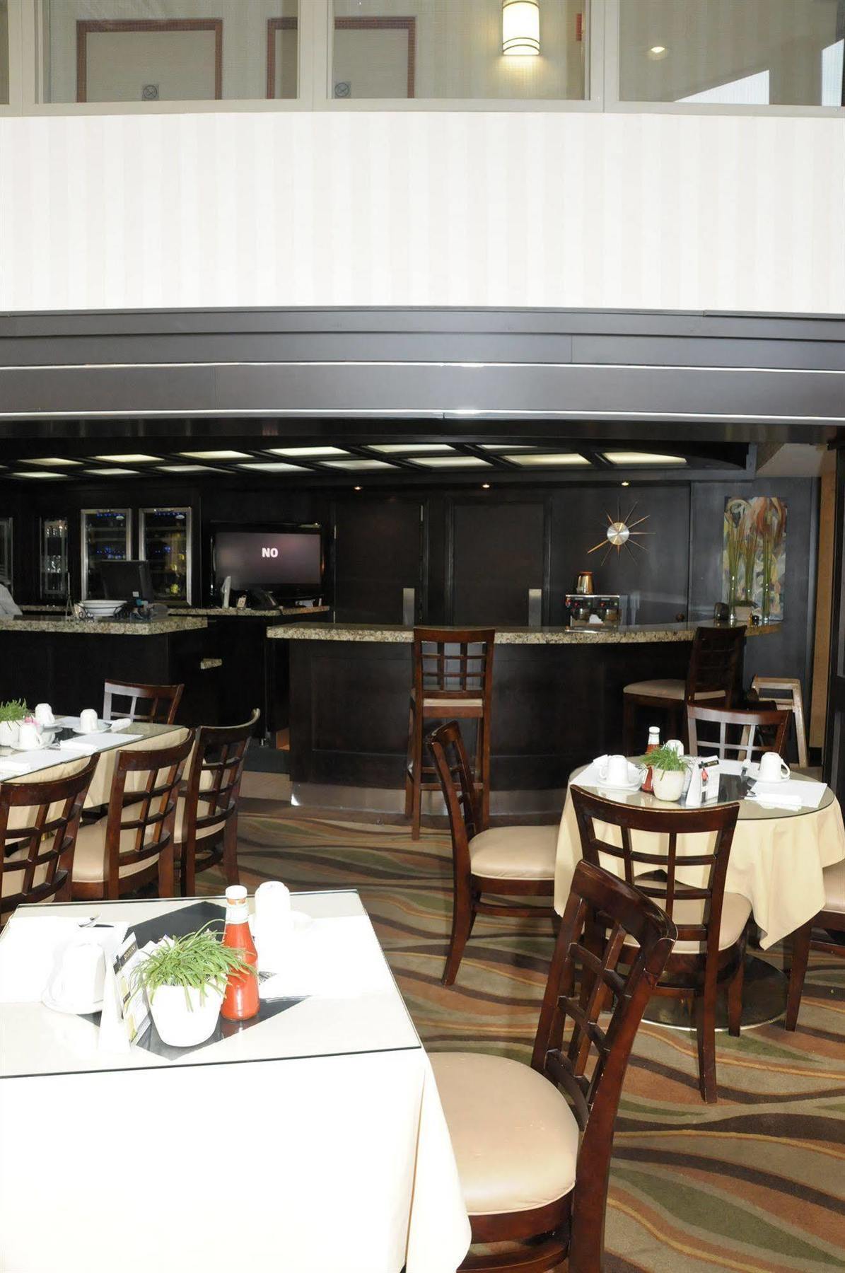 Admiral Inn Хамилтън Екстериор снимка